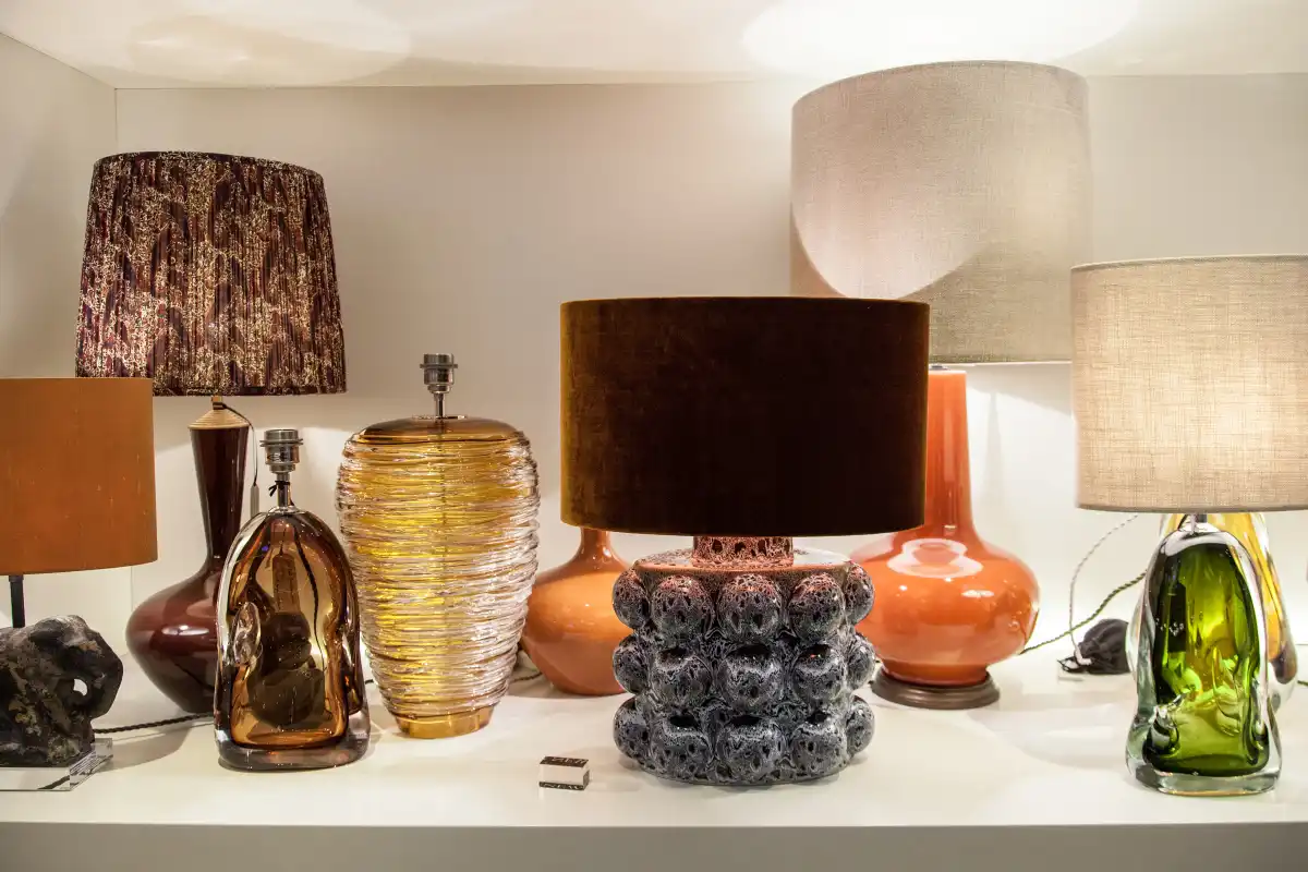 Fluorescent and Neon Colors with lamps