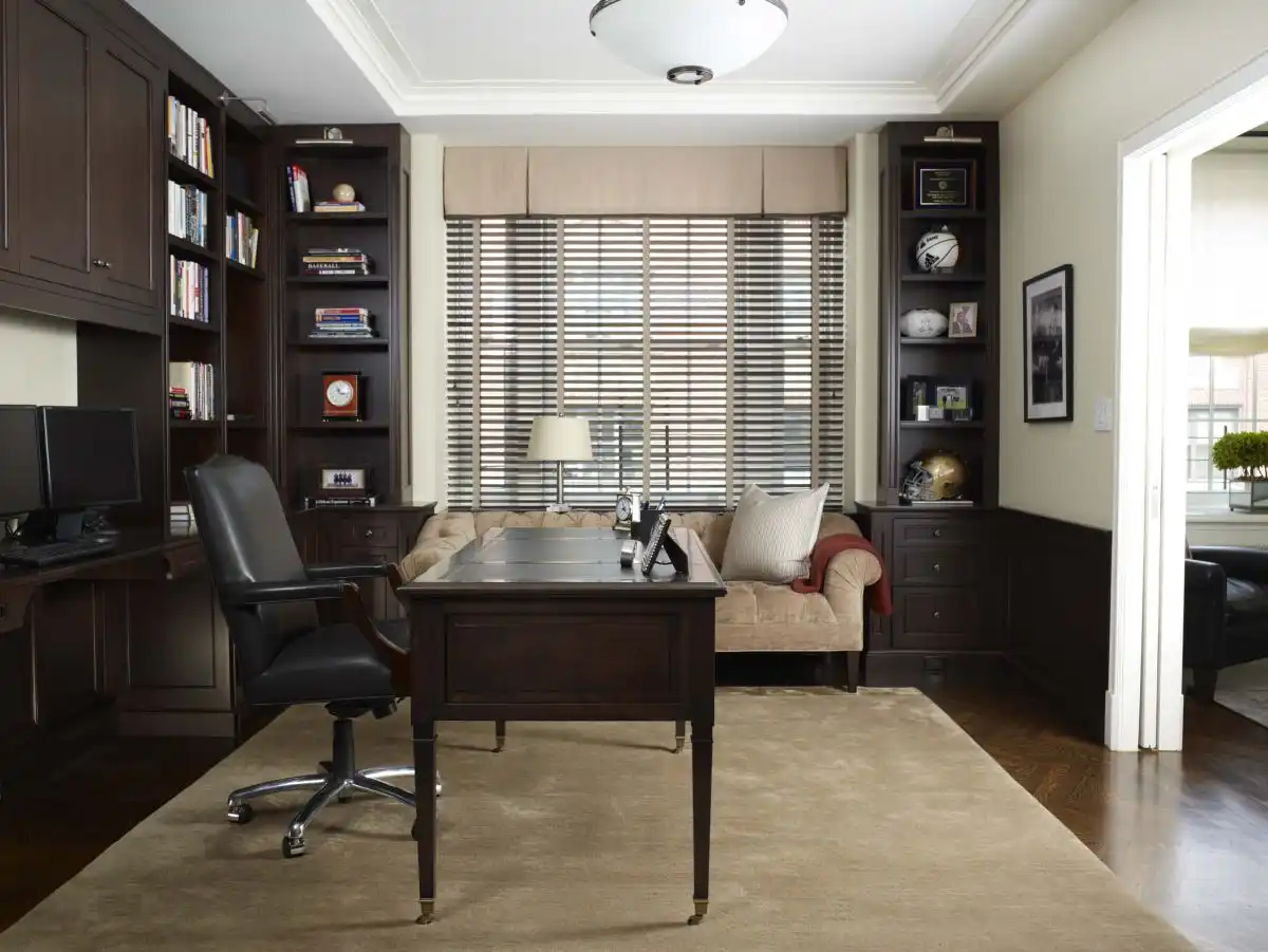Venetian Blinds with a Valance