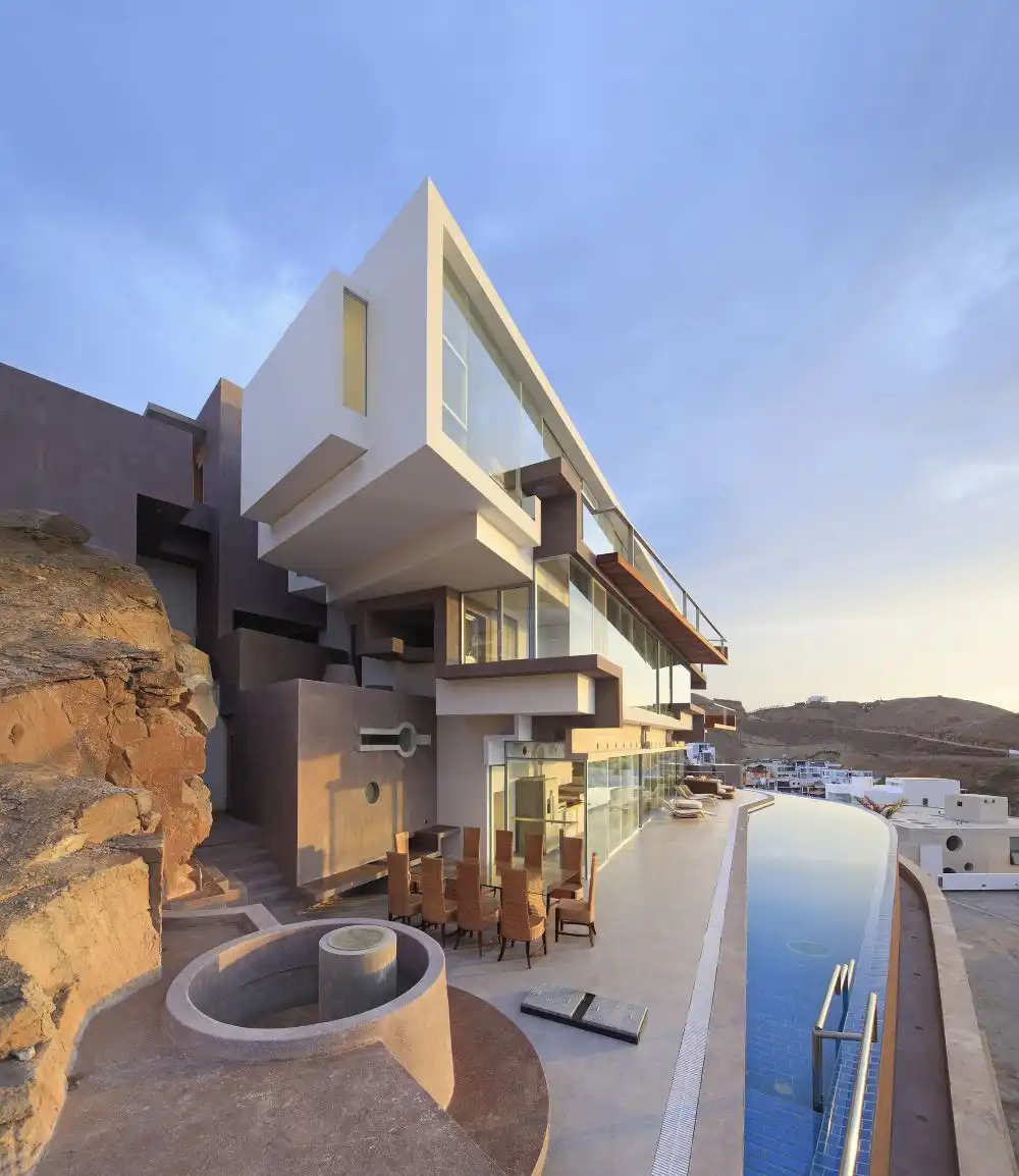 Veronica Beach House by Longhi Architects