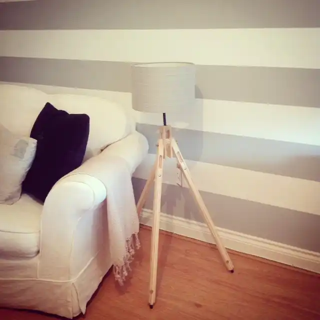 Versatile floor lamp - tripod design