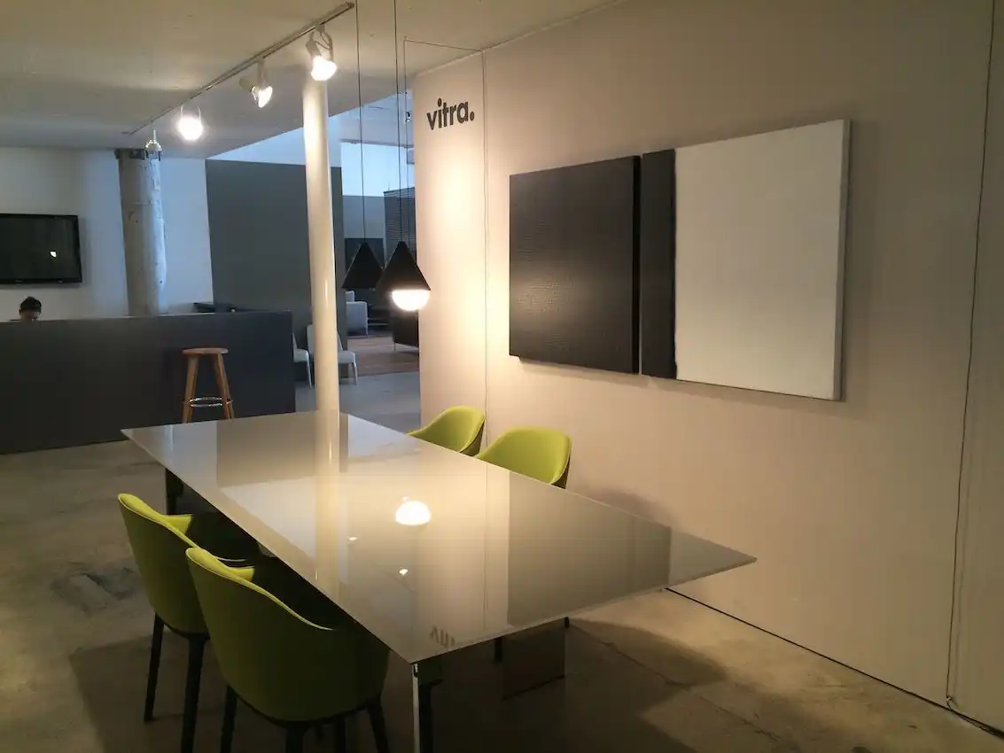 Vitra Dining