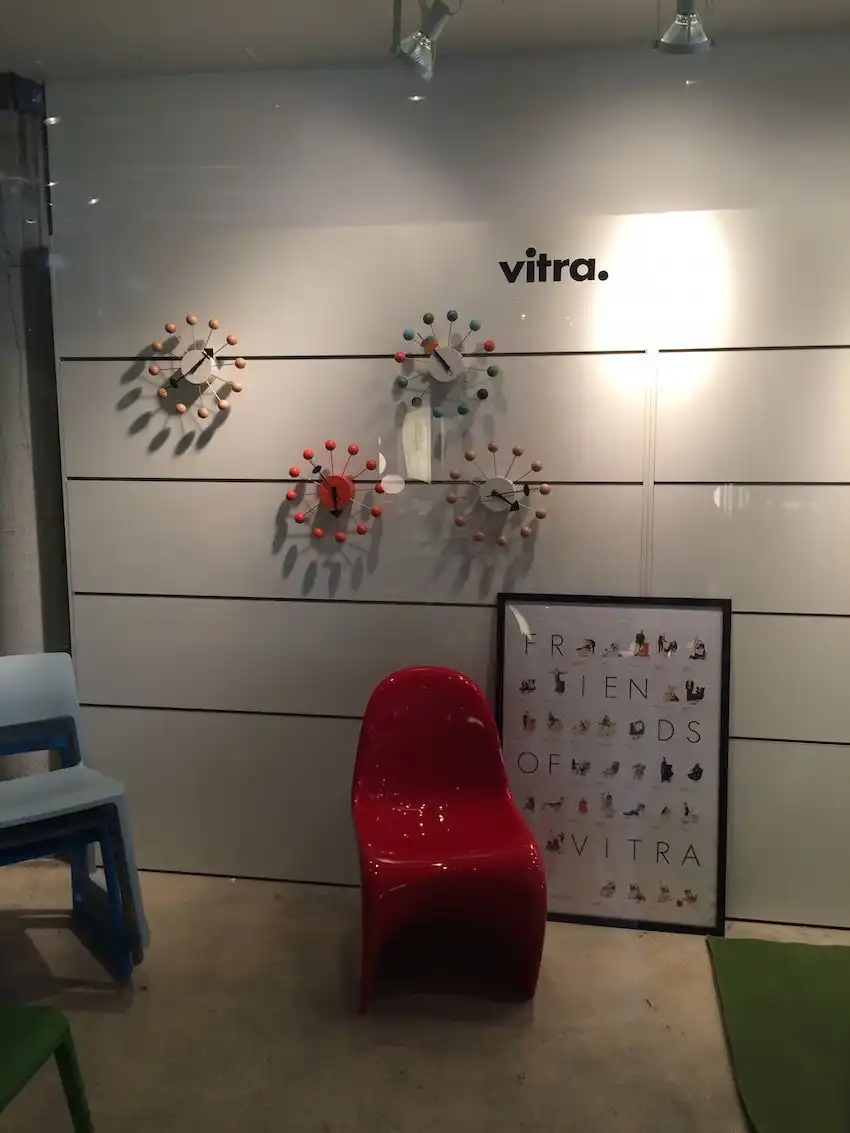 Vitra Display