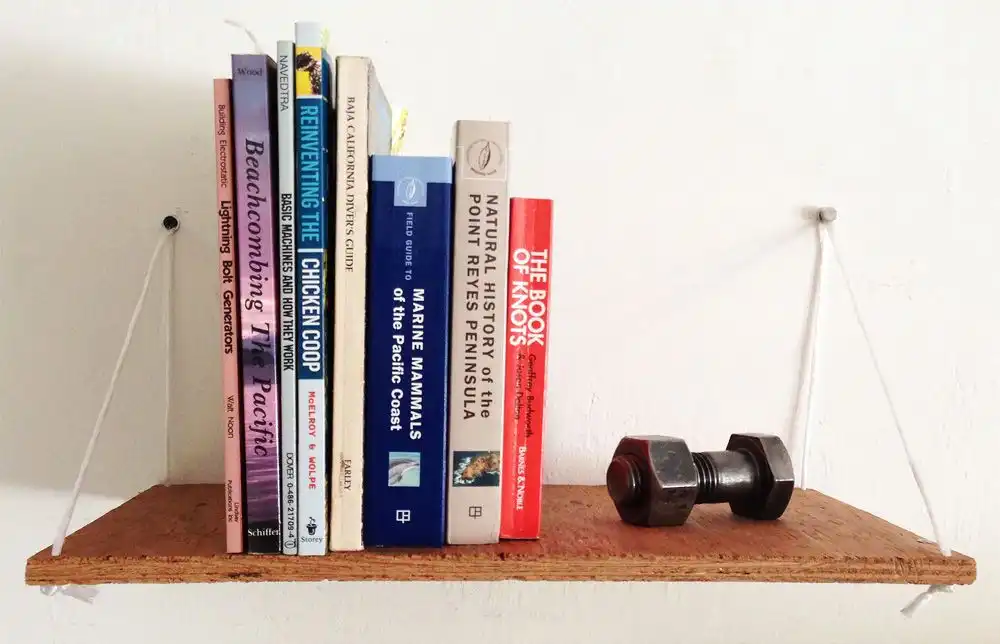 Wall Hanging Shelf with String