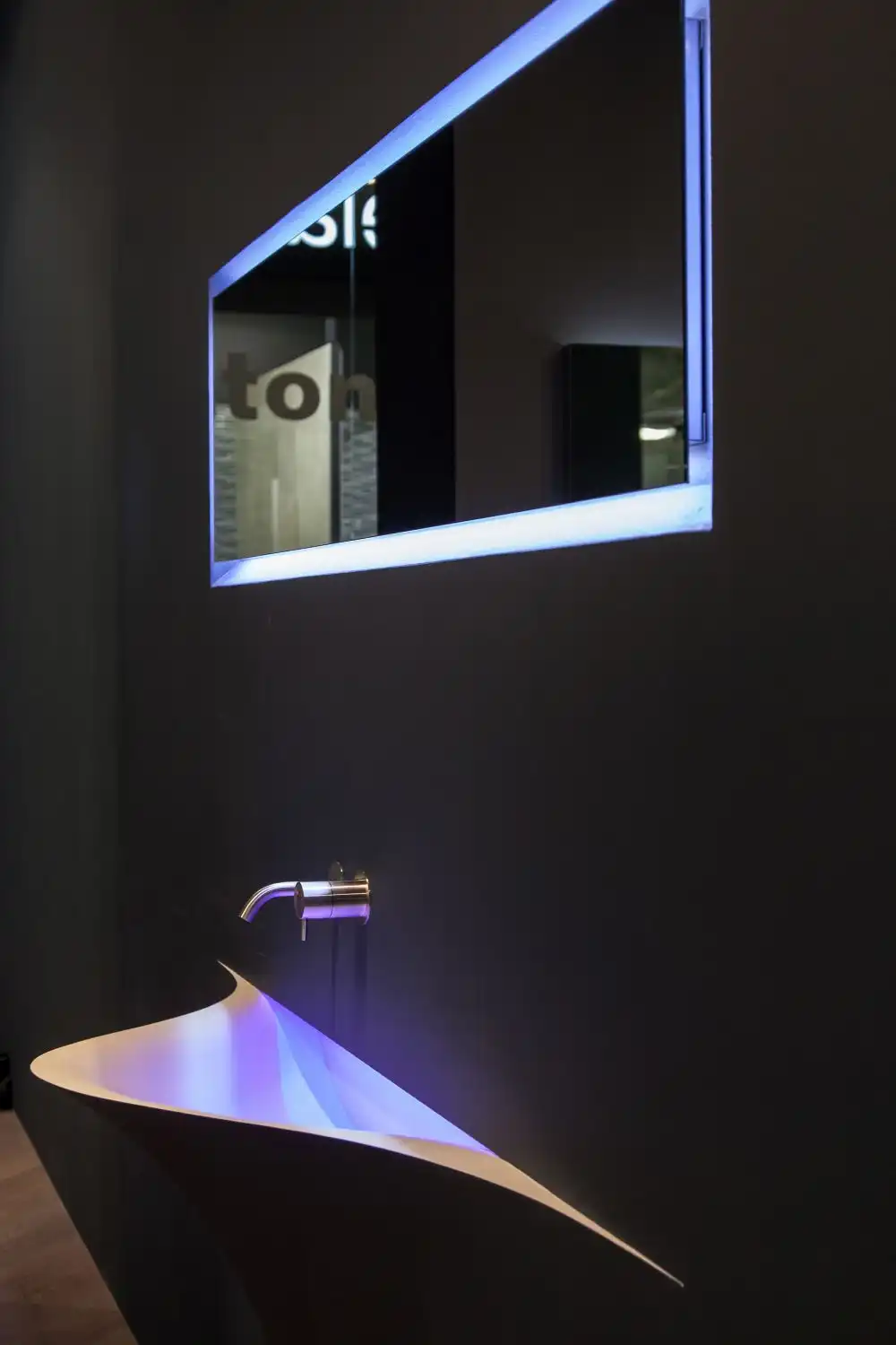 Wash basin from Antonio Lupi Silnzio