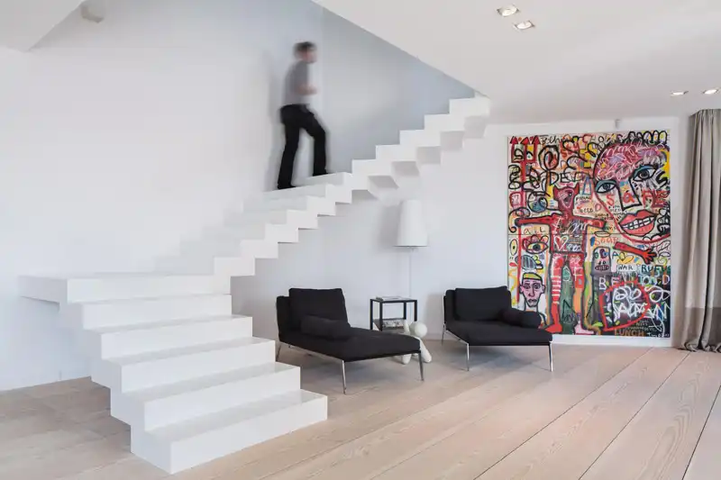 White floating stairs without railing