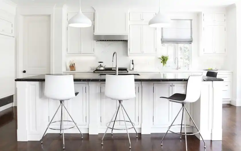 White traditional kitchen white modern bar stools