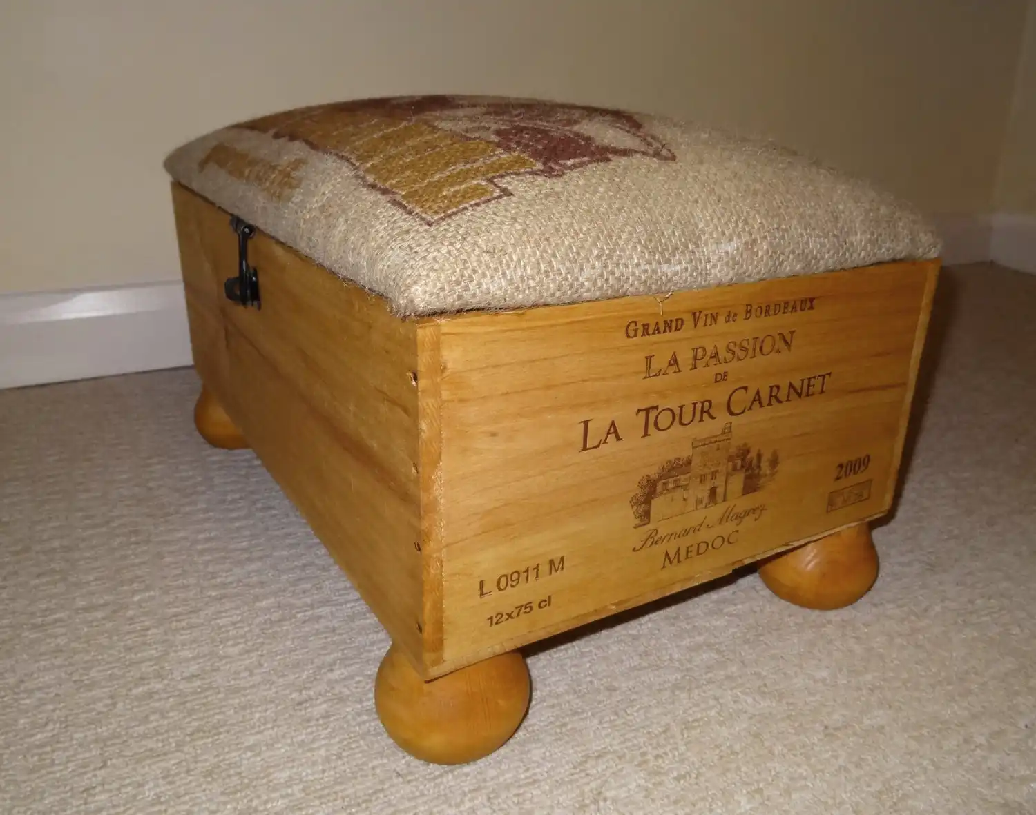 Wine crate footstool