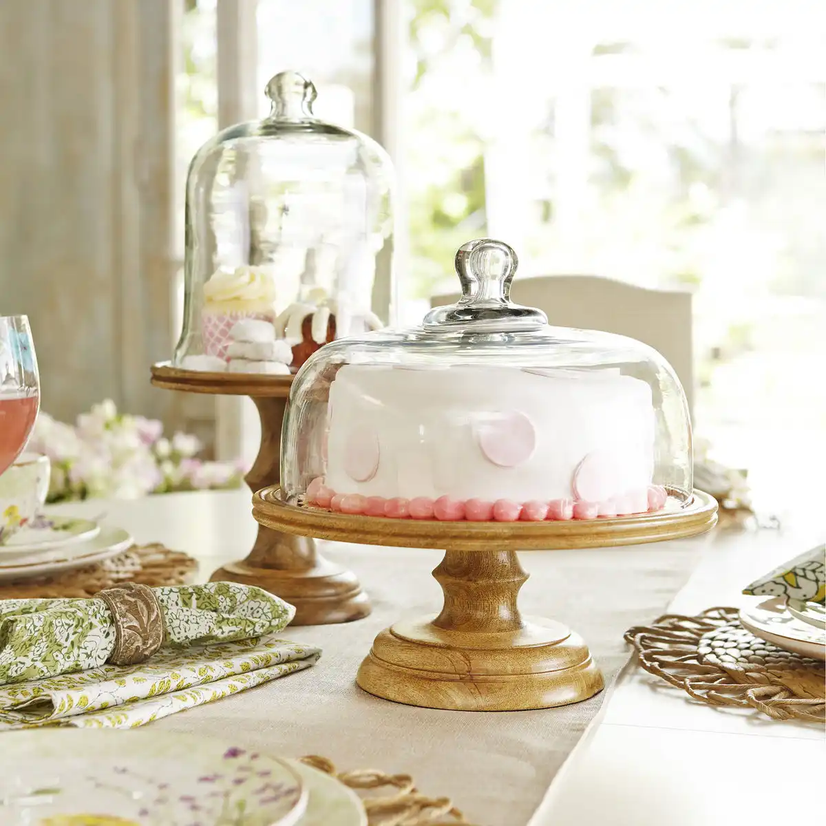 Wood cake cloche
