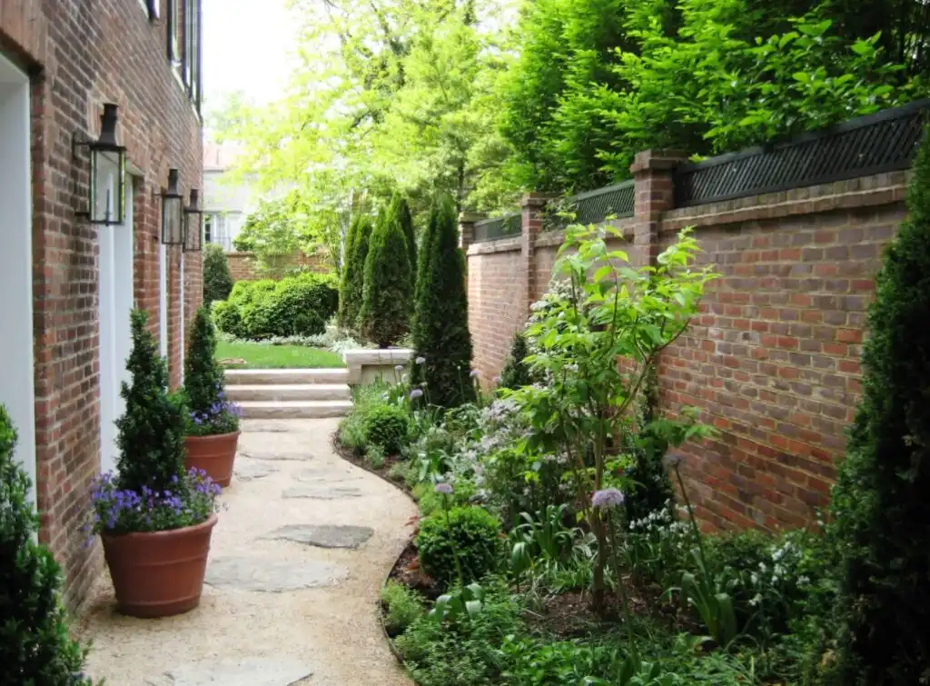 Yards and plats for side space 1024x755