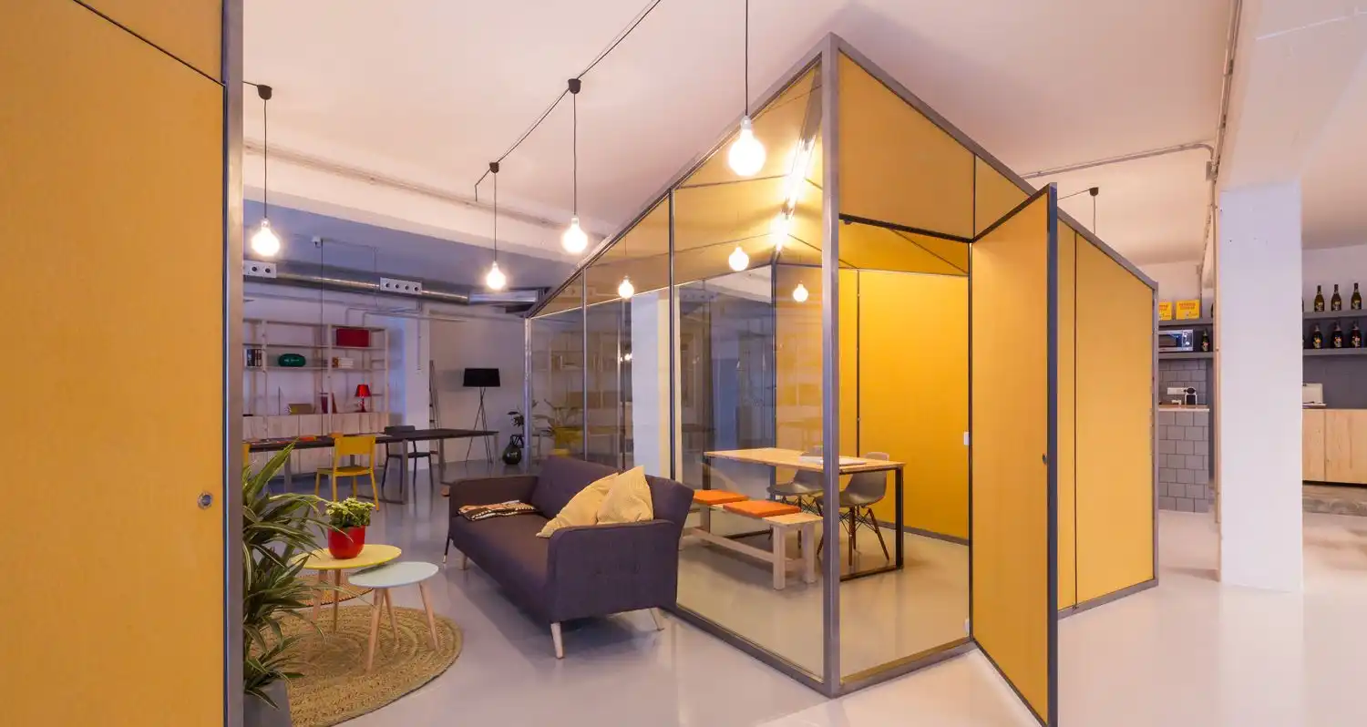 Zamness nook office designed for meetings