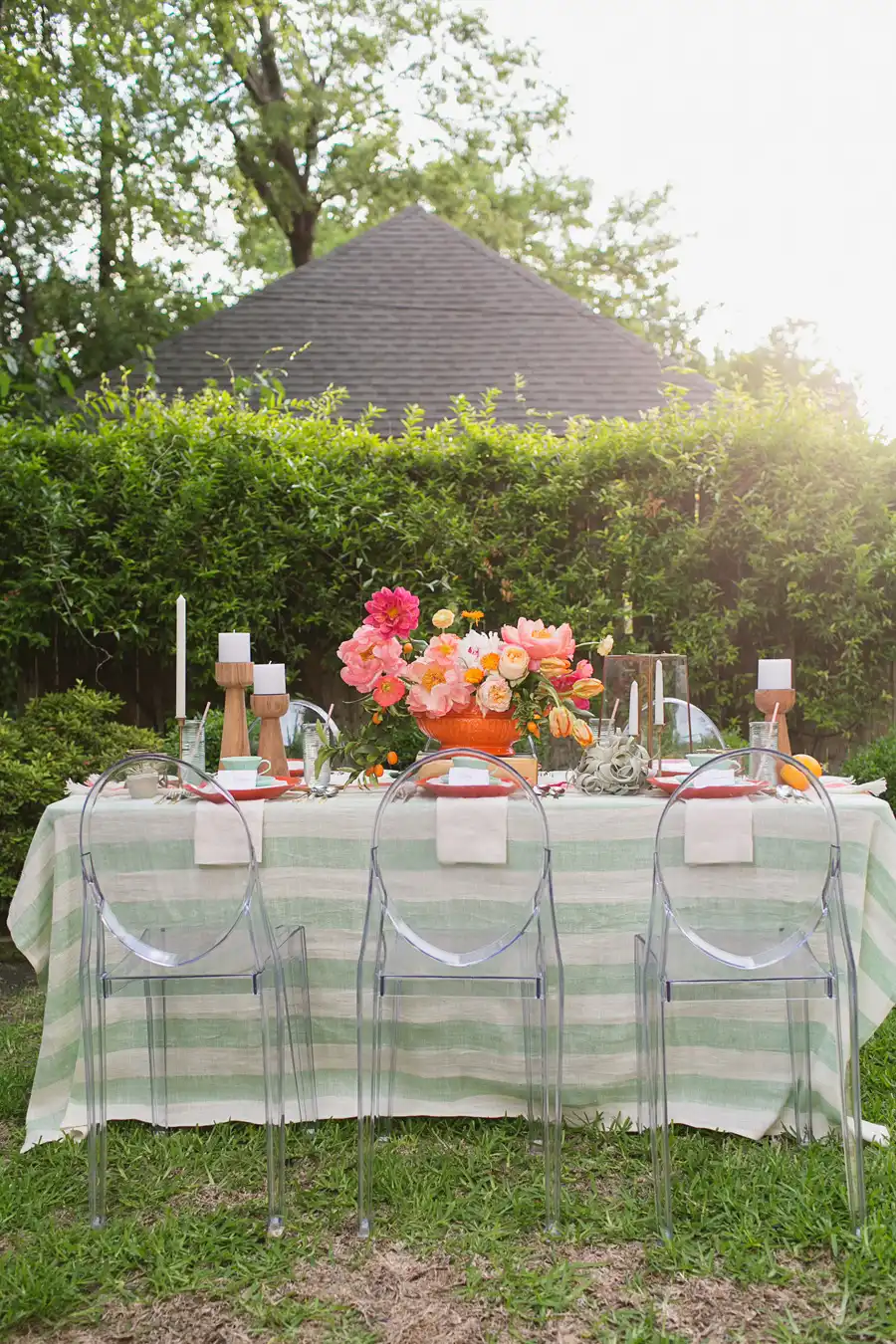 acrylic-chairs-for-outdoor-party