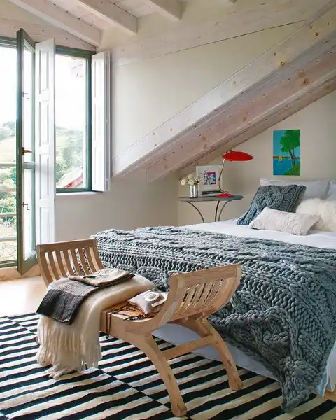 Attic bedroom ideas11