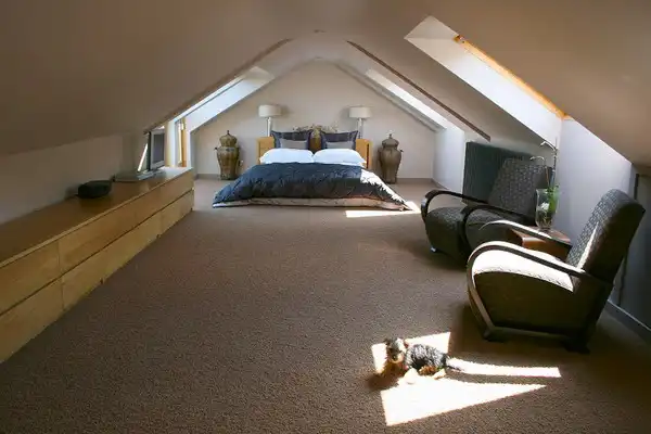 Attic bedroom ideas21