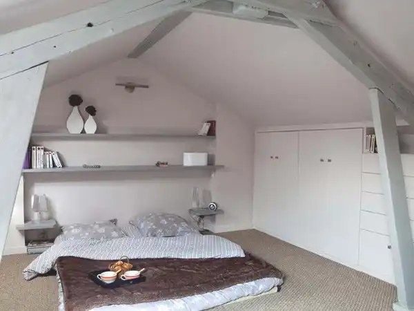 Attic bedroom ideas23