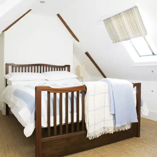Attic bedroom ideas36