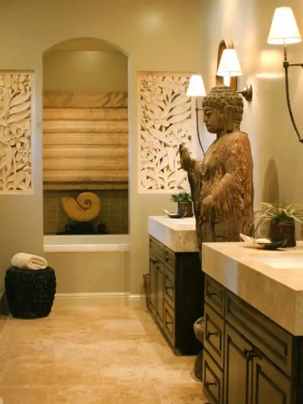 Bathroom big statuete buddha