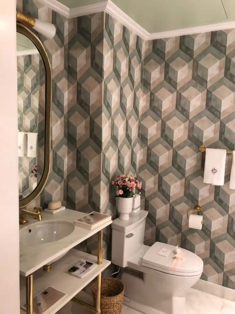 Bathroom personality 768x1024