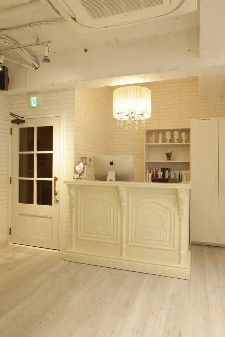Beauty salon reception desk white design