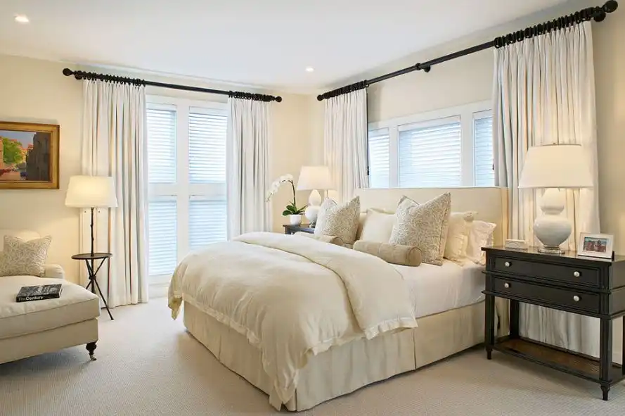 Bedroom featuring white painted ceiling