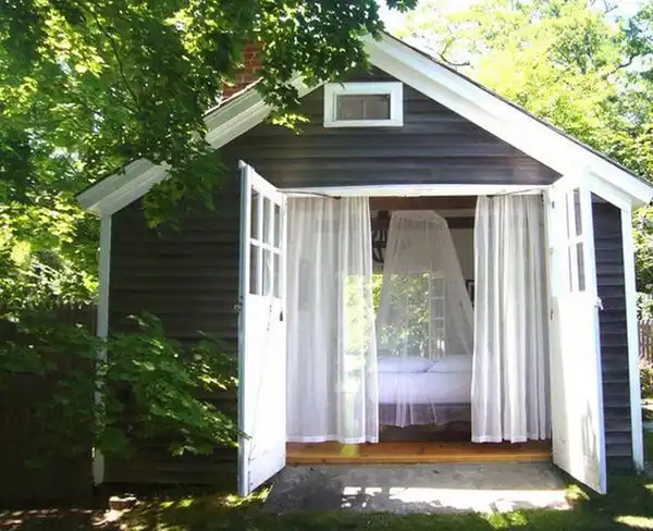 romatic retreat in garage