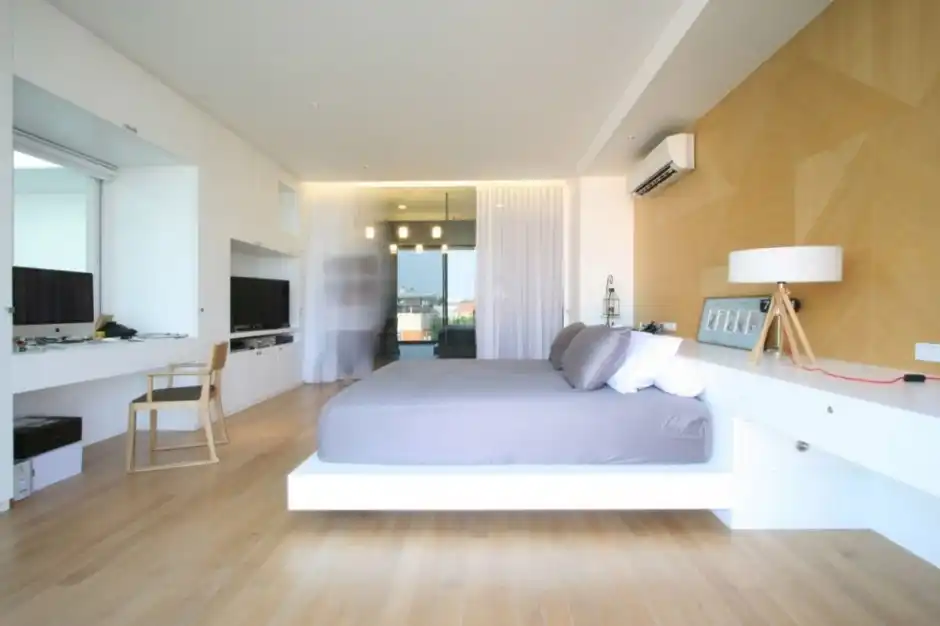 Bedroom tv and pc