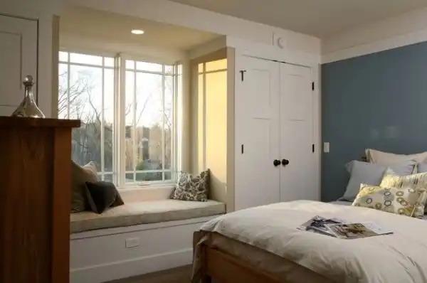 Bedroom window corner