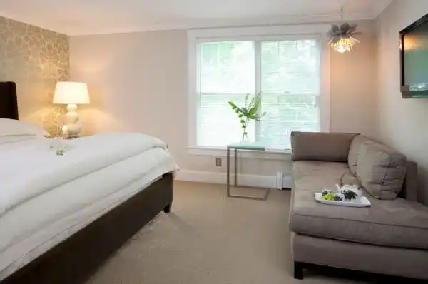 Bedroom with the chaise lounge
