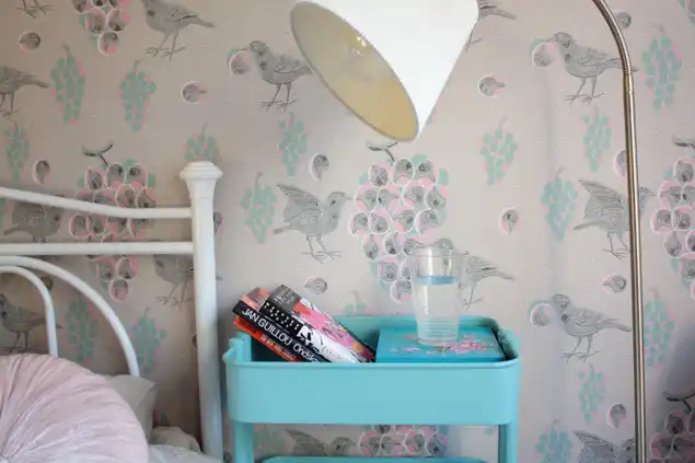 Bedside on wheels