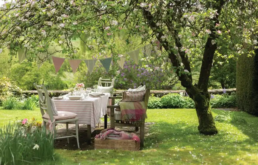 bring-some-pillows-outside
