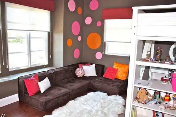 Brown room for teenage polka dots