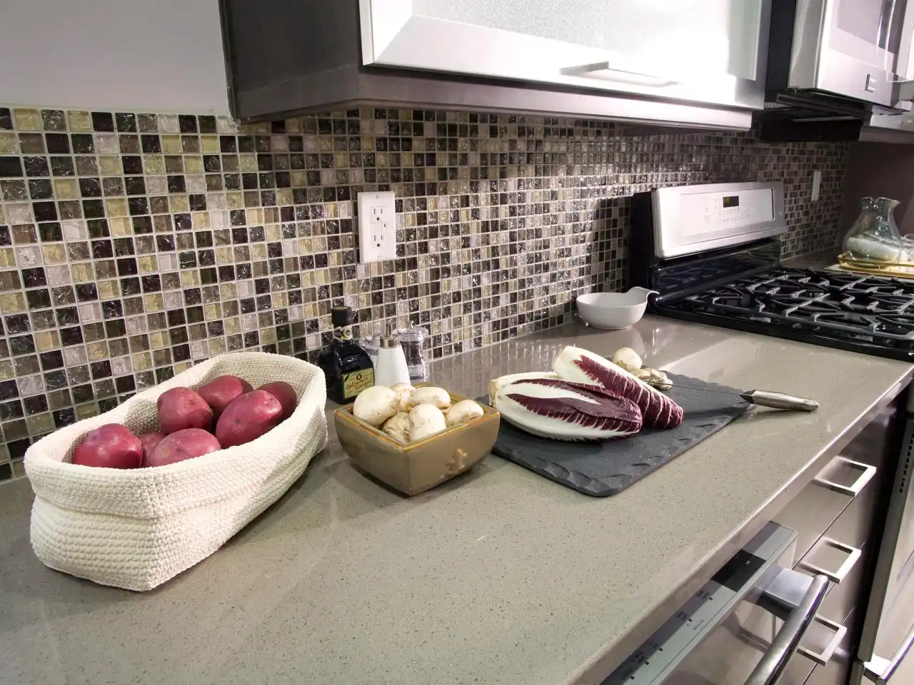 quartz countertop with monochromatic colors