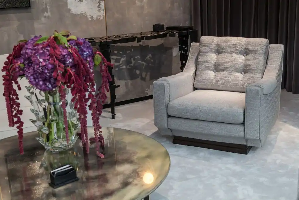 Top 19 Accent Chairs That Blend Looks With Comfort