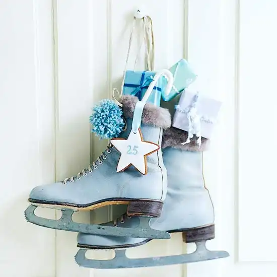 Christmas front door decoration vintage ice skates