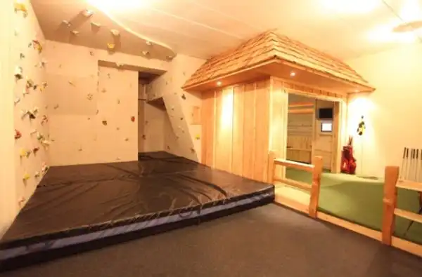 Climbing playroom