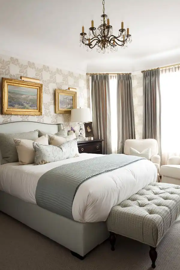combining both modern and romantic decorating genres