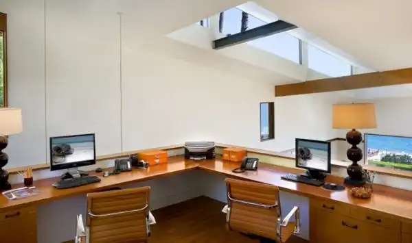 Corner shared desk