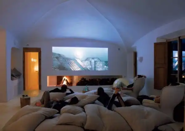 Costal feel cave house3