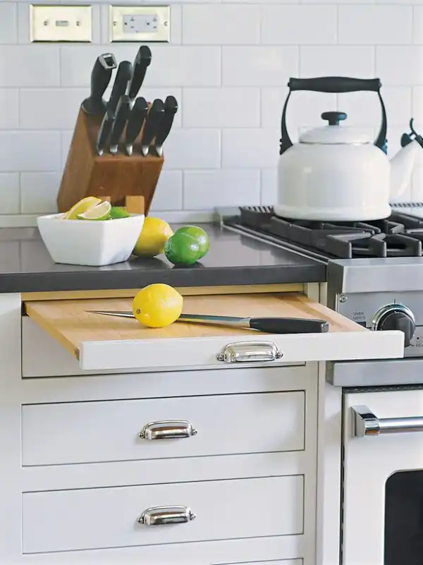 Cutting board pull out