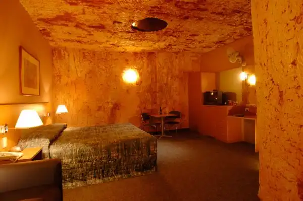 Desert cave2
