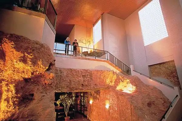 Desert cave5