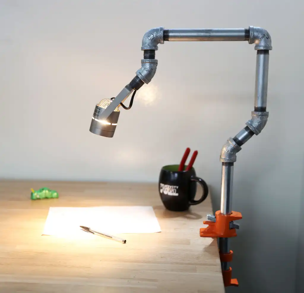 Desk pipes lamp
