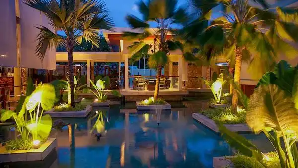 Dhevatara beach hotel7