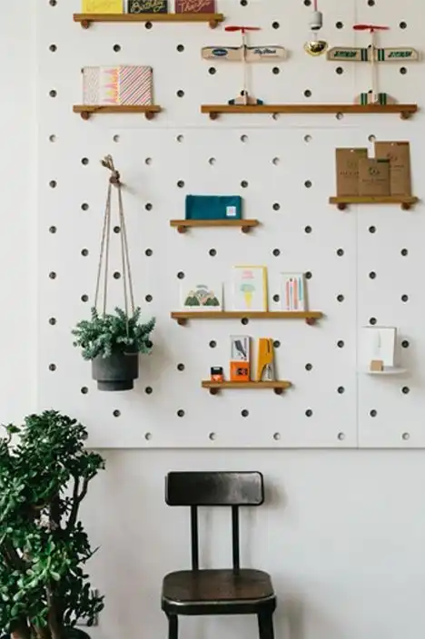 display-pegboard