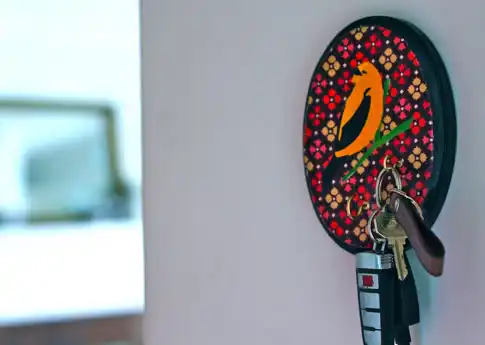 Diy decoupage key