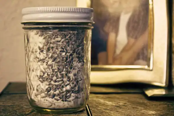 Dry lavender air freshener