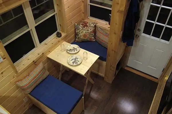 Duck chalet mobile3