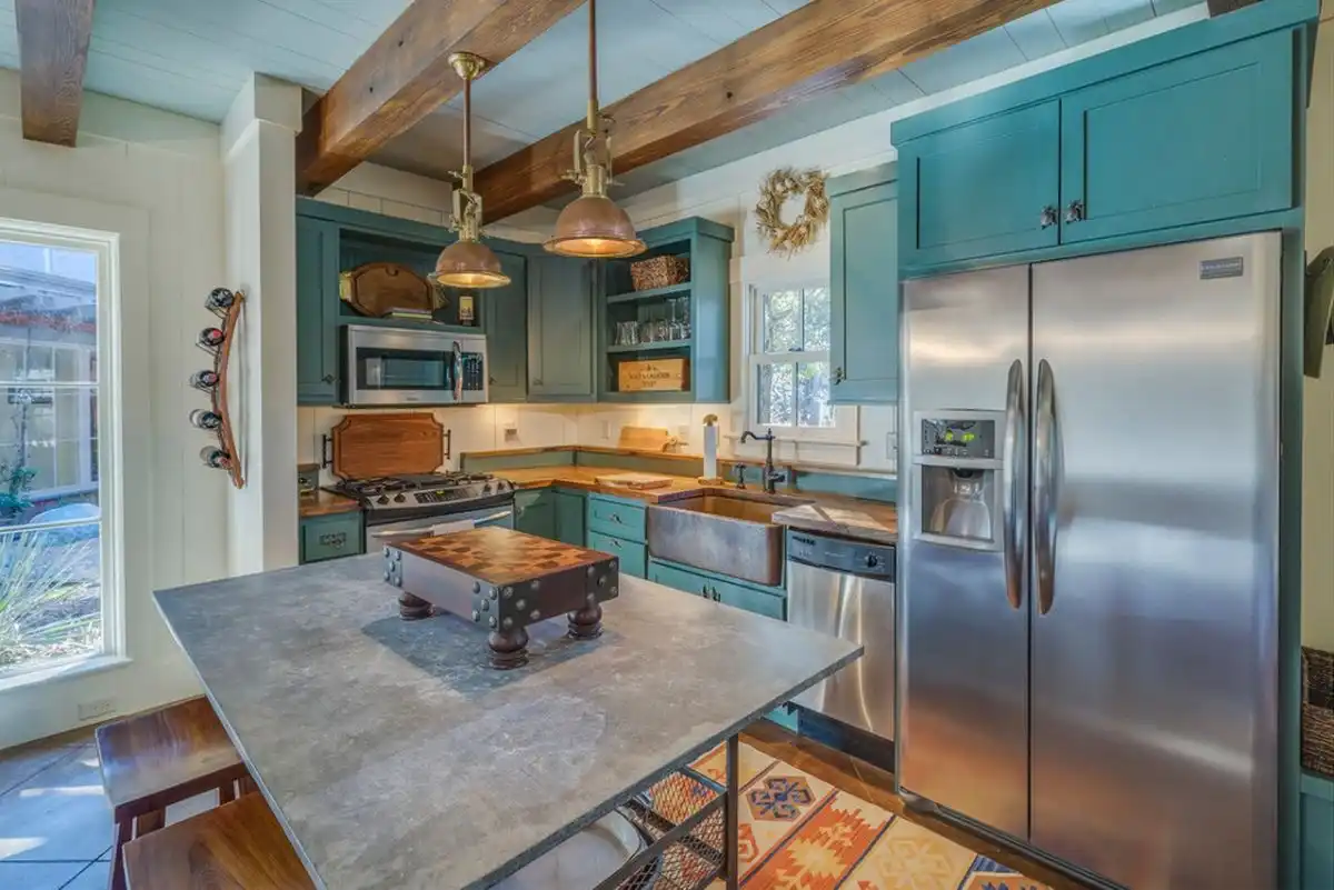 eclectic-kitchen-with-copper-and-steel-accents