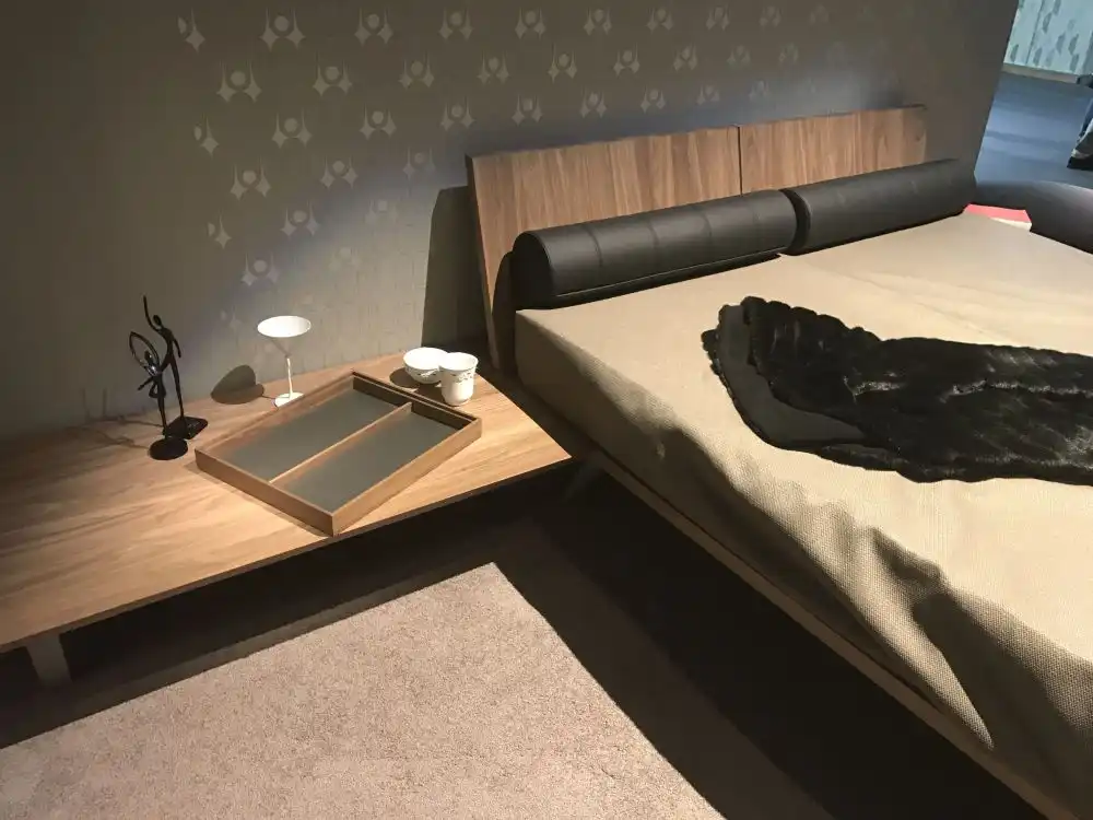 Elegant bed furniture Madera from hulsta