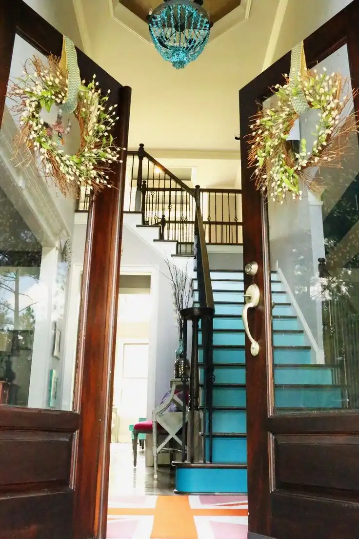 Entryway ombre stairs