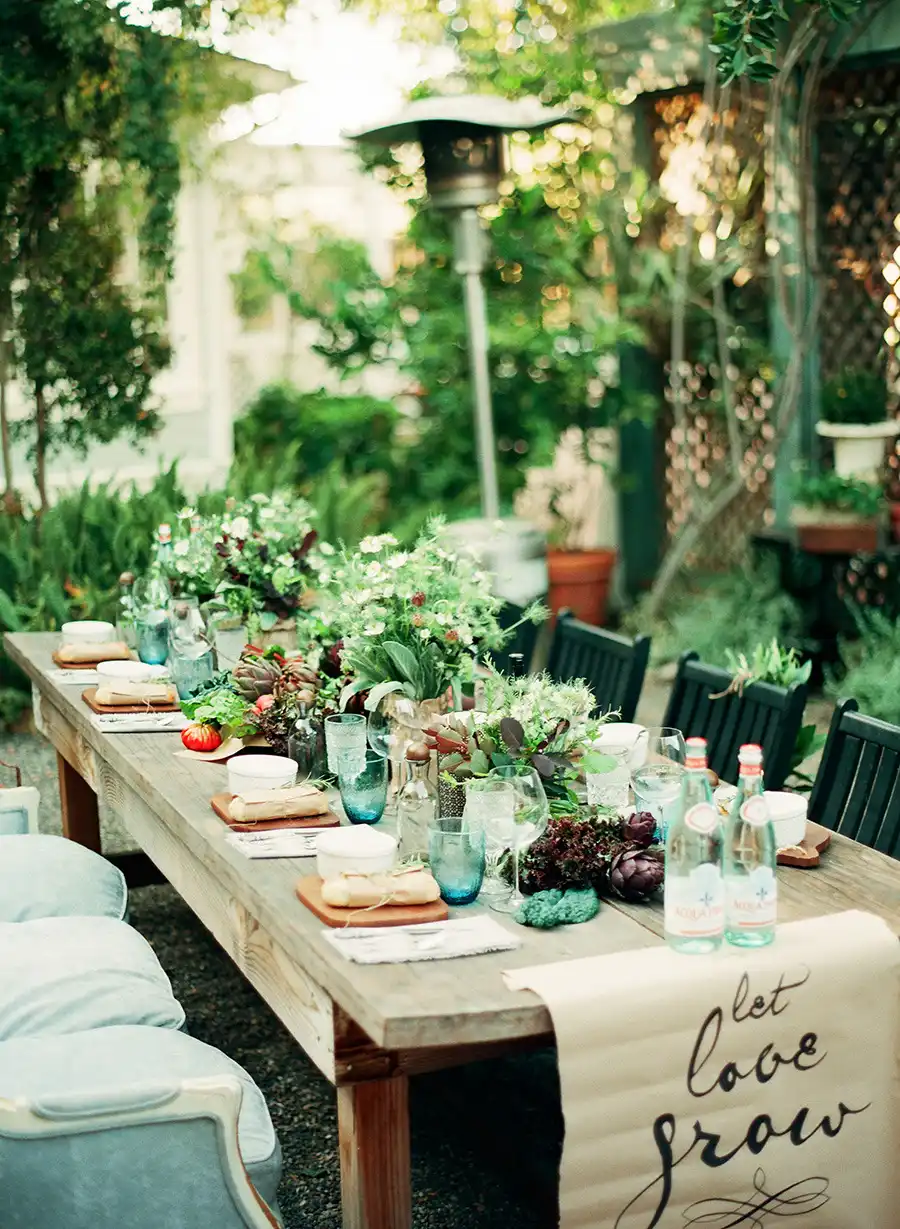 farm-dining-table-for-party
